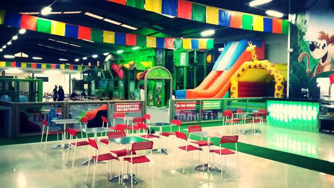 Trampolines et structures gonflables